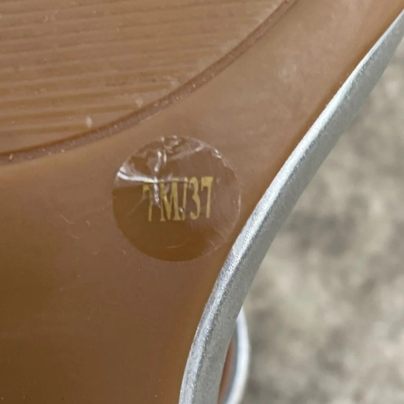 Lucky Brand Silver Ankle Strap Heels, Size 7 - Picture 13 of 13